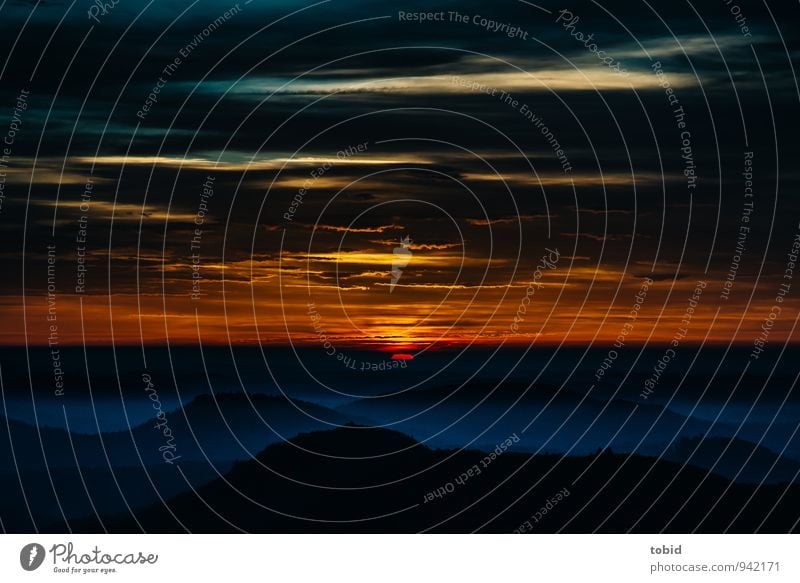 Sun Pt.2 Natur Landschaft Himmel Wolken Horizont Sonnenaufgang Sonnenuntergang Herbst Wald Hügel Berge u. Gebirge Gipfel dunkel fantastisch Unendlichkeit kalt