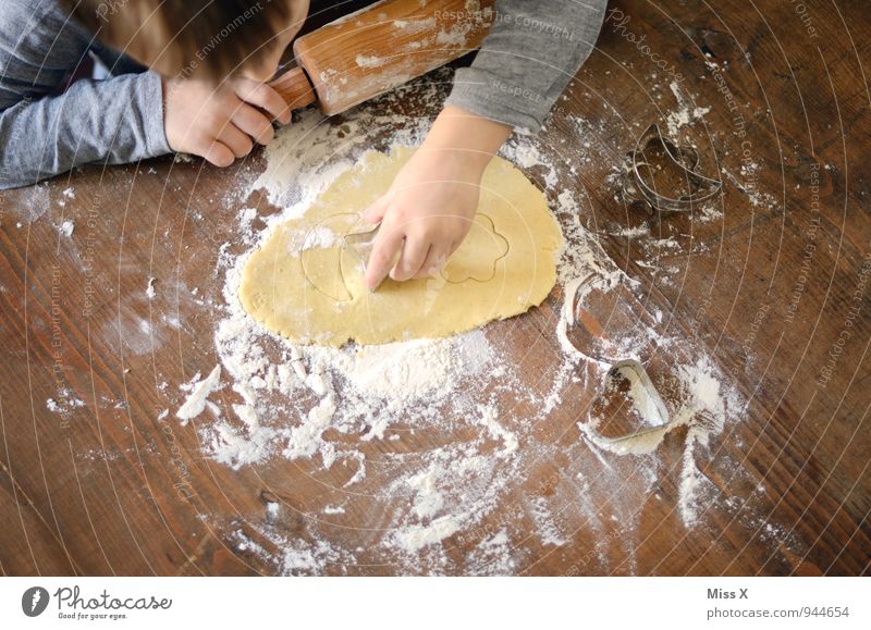 Fleißig Lebensmittel Teigwaren Backwaren Ernährung Freizeit & Hobby Spielen Mensch Kind Kleinkind 1 1-3 Jahre 3-8 Jahre Kindheit 8-13 Jahre lecker süß Plätzchen