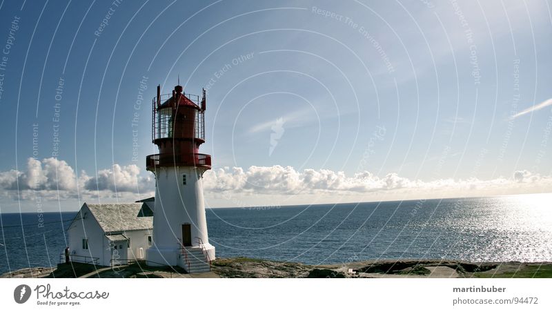 kap lindesnes Leuchtturm Kap Norwegen weiß rot Meer Wolken himmelblau Sonne Panorama (Aussicht) nordisch ruhig Küste Klippe Wachdienst Norden Flutlicht Licht