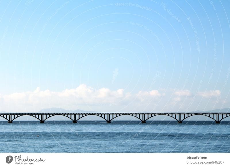 Über Wasser gehen Landschaft Himmel Wolken Horizont Sommer Küste Brücke Bauwerk Architektur Einsamkeit erleben ruhig Tourismus Verbindung Meer Samana Farbfoto