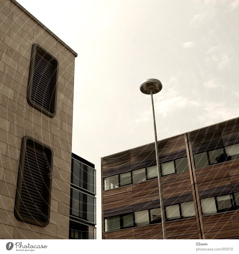 rund + eckig Haus einfach Fenster Reflexion & Spiegelung Physik Stil Runde Sache Gebäude braun Holz Laterne modern architecture Stein Tür Himmel Wärme Farbe