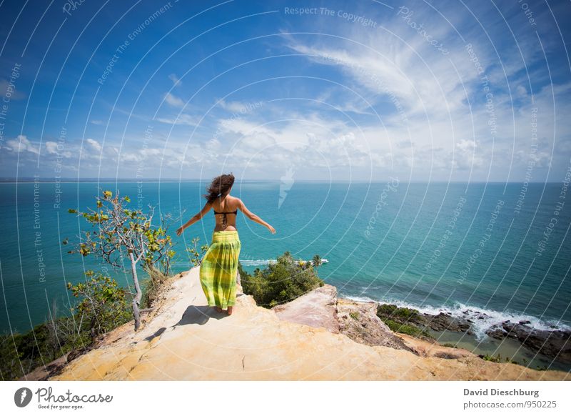 Be free II Ferien & Urlaub & Reisen Abenteuer Ferne Sommerurlaub Mensch feminin Junge Frau Jugendliche Körper 1 Natur Landschaft Himmel Wolken Frühling