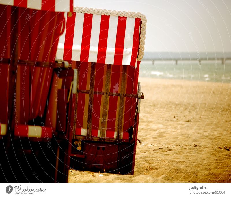 Strandstreifen Meer Fischland Darß Prerow Strandkorb Streifen Seebrücke Steg Ferien & Urlaub & Reisen geschlossen reserviert mehrfarbig Farbe Sommer Küste Sand