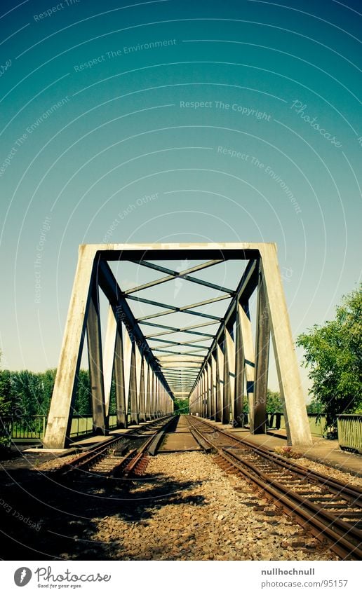 rheinbrücke Gleise Stahl Eisenbahnbrücke Brücke Himmel blau Schönes Wetter Metall Stein Rhein Fluss