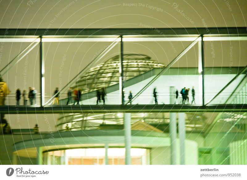 Regierungsviertel Berlin Regierungssitz Spreebogen Fußgängerübergang Fußgängerbrücke Deutscher Bundestag paul-löbe-haus marie-elisabeth-lüders-haus Brücke Abend