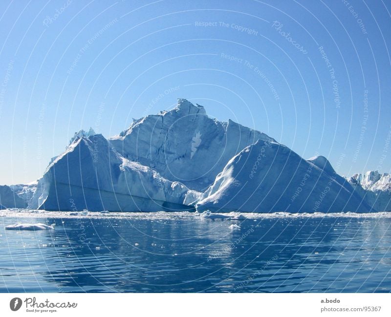 Cool Water I Grönland Ilulissat Eisberg Meer Himmel Berge u. Gebirge greenland grönland-diskobucht greenland-diskobay growler ocean Alm mountains sun sky