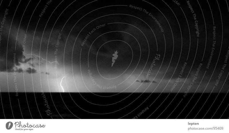 bright Blitze Licht Wolken Blitzlichtaufnahme Sturm Regen Wetter Gewitter hell lightning flash wettererscheinung Lampe