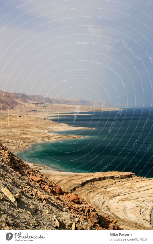 Deadsea Natur Landschaft Erde Sand Wasser Himmel Sommer Hügel Küste Seeufer Bucht Wüste Schwimmen & Baden Blick bedrohlich gigantisch schön blau braun gelb