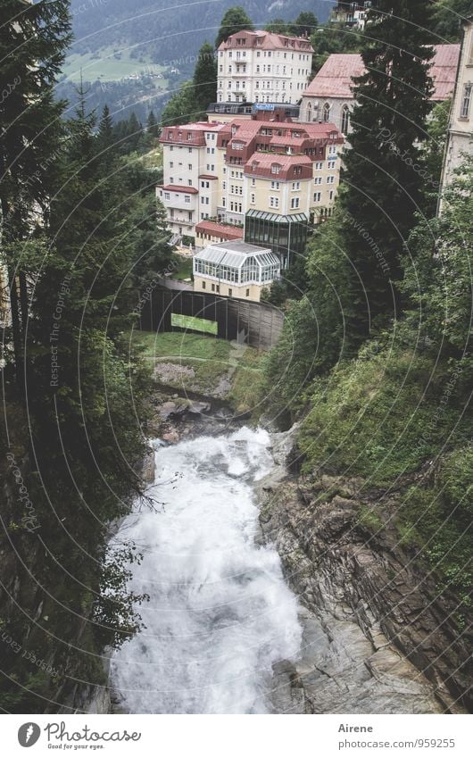 ans Wasser gebaut Felsen Alpen Berge u. Gebirge Schlucht Wasserfall Bad Gastein Gasteiner Tal Österreich Haus Bauwerk Architektur Hotel Kurhotel Wahrzeichen