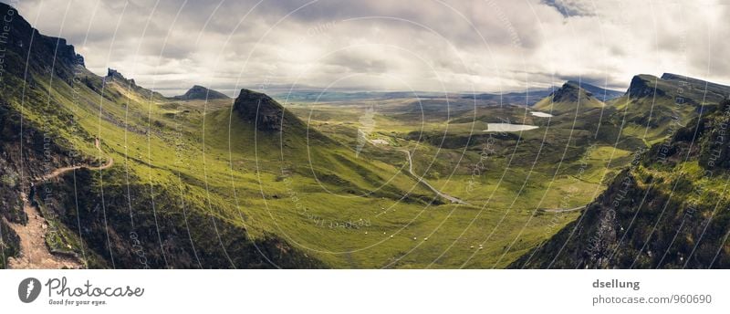 Aussicht über die Hügel von Quiraing auf der Isle of Skye Panorama (Aussicht) Kontrast Schatten Licht Tag Menschenleer Schottland Farbfoto Außenaufnahme