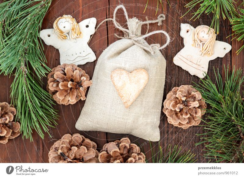 Weihnachtsgeschenk Lifestyle Dekoration & Verzierung Holz Ornament Herz Engel authentisch einzigartig natürlich braun grün Tradition Dezember Geschenk gebastelt