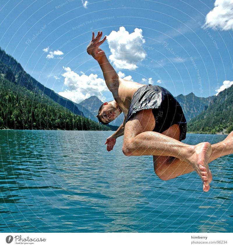 refresh royal See Mann Erfrischung Tretboot Wasserfahrzeug Segelboot Schwimmbad Österreich springen Sport Spielen Jugendliche Wassersport Brust jugentlicher