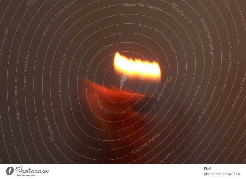 squeezed light Feuerzeug Dinge Flamme