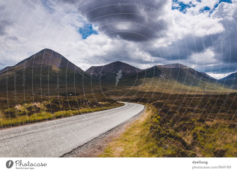 auf und davon. Umwelt Natur Landschaft Himmel Wolken Frühling Sommer Herbst Klima Wetter Wiese Feld Hügel Felsen Berge u. Gebirge Gipfel Straße wandern