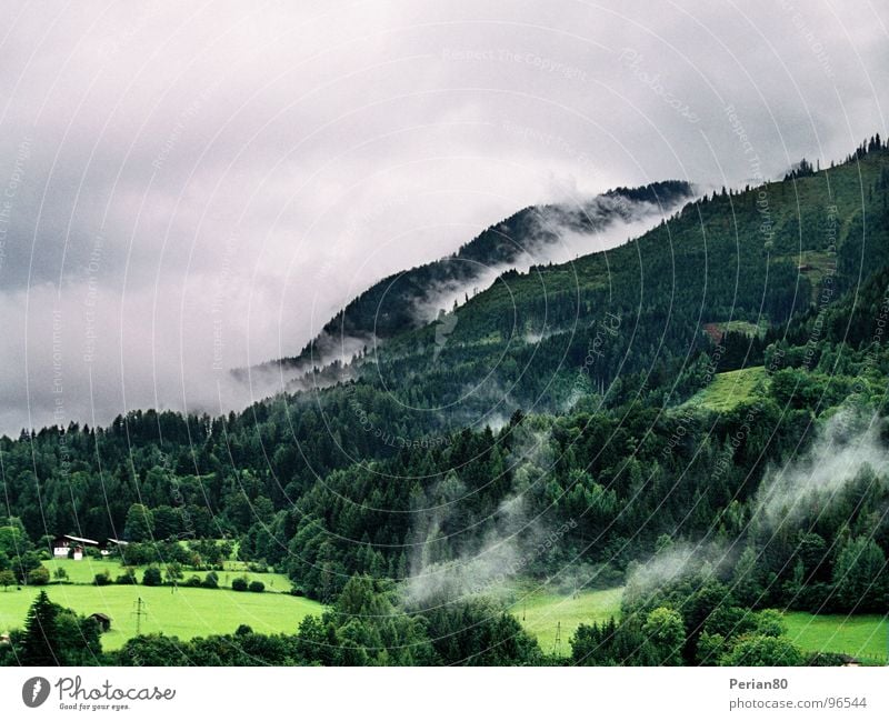 Clouds (Reloaded) Wolken grün Baum Wiese grau Berge u. Gebirge Himmel Landschaft Wetter grey weather countryside landscape heaven clouds mountain tree trees