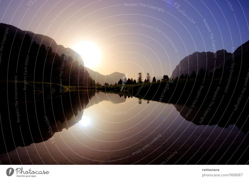 Fanes l parëisc sön chësta tera Umwelt Natur Landschaft Wasser Himmel Sonne Sonnenaufgang Sonnenuntergang Sonnenlicht Sommer Schönes Wetter Baum Hügel Felsen