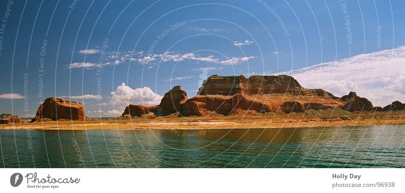 Schiffsausflug See Wasserfahrzeug Wolken Schönes Wetter schlechtes Wetter Lake Powell Utah Sommer USA Ausflug Himmel blau Felsen Erhebung Berge u. Gebirge