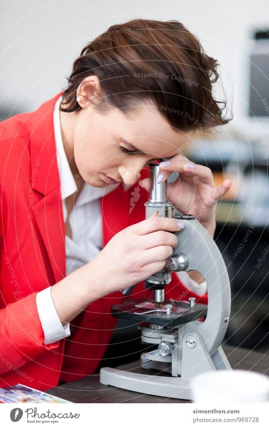 Mikroskop Bildung Wissenschaften Erwachsenenbildung Schule lernen Schüler Berufsausbildung Azubi Praktikum Studium Student Labor Prüfung & Examen Business