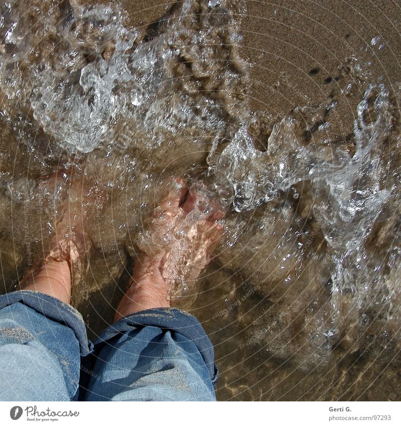 dip dip dip Sommer Ferien & Urlaub & Reisen Meer Strand Sandstrand nass Wellen Schaum Gischt Rhein Schade Erfrischung spritzig kalt kühlen Kühlung Gesundheit