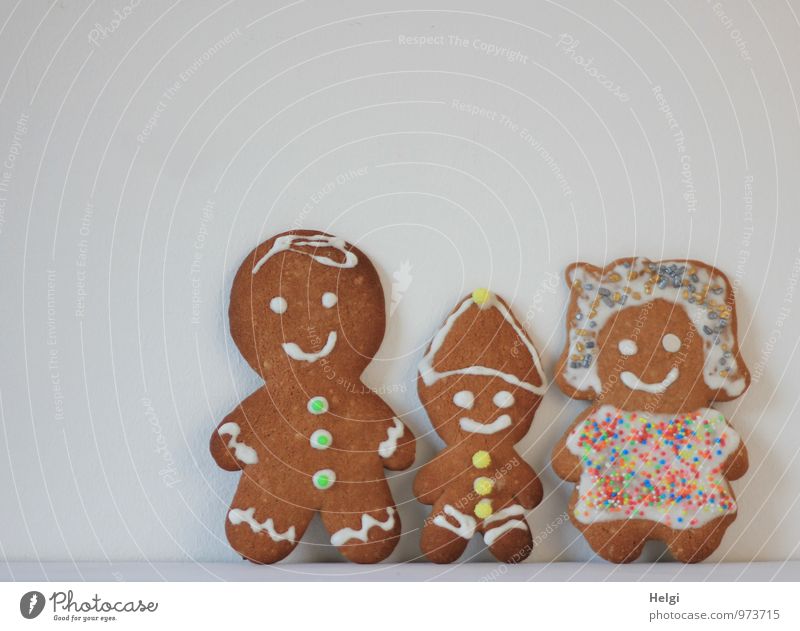 Familie... Lebensmittel Teigwaren Backwaren Süßwaren Lebkuchen Ernährung Kind Frau Erwachsene Mann Familie & Verwandtschaft 3 Mensch Figur stehen ästhetisch