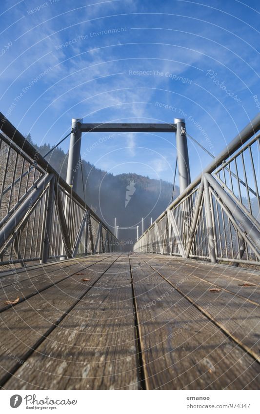 Brückenbretter Ferien & Urlaub & Reisen Tourismus Ausflug Ferne Freiheit Berge u. Gebirge wandern Landschaft Himmel Bauwerk Fußgänger Wege & Pfade Holz Metall