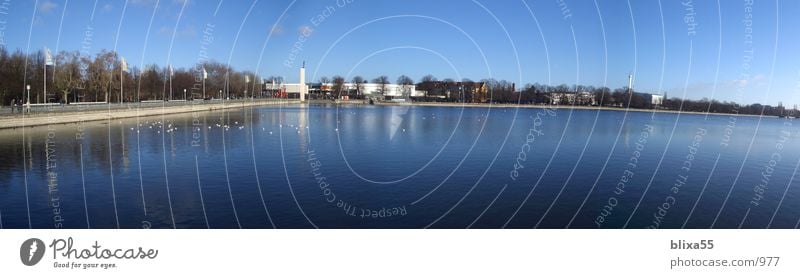 Maschsee Hannover Panorama (Aussicht) Weitwinkel See Promenade Ferne Glätte Horizont Schönes Wetter Klarer Himmel gemischt Sommer Wasser Küste breit gestreckt