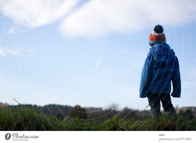 Spaziergang mit Kindern Freizeit & Hobby Mensch Kleinkind Junge Familie & Verwandtschaft Kindheit Leben 1 1-3 Jahre 3-8 Jahre Umwelt Natur Landschaft Himmel