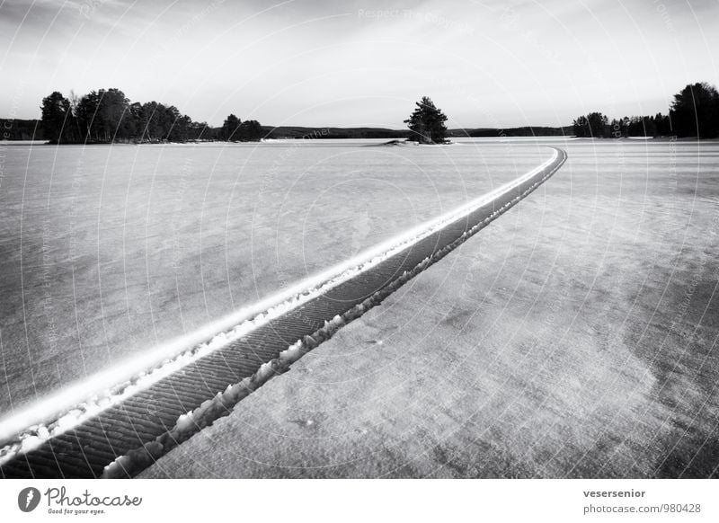 wohin? Umwelt Natur Landschaft Winter Eis Frost Schnee See värmeln schneeskooter entdecken frei Unendlichkeit kalt Neugier Einsamkeit Abenteuer Entschlossenheit