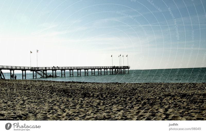 Der Weg zum Himmel Meer Strand Steg Küste Wolken Horizont Ferien & Urlaub & Reisen See braun Sehnsucht Fernweh Wellen ruhig Denken Erde Sand Zufriedenheit