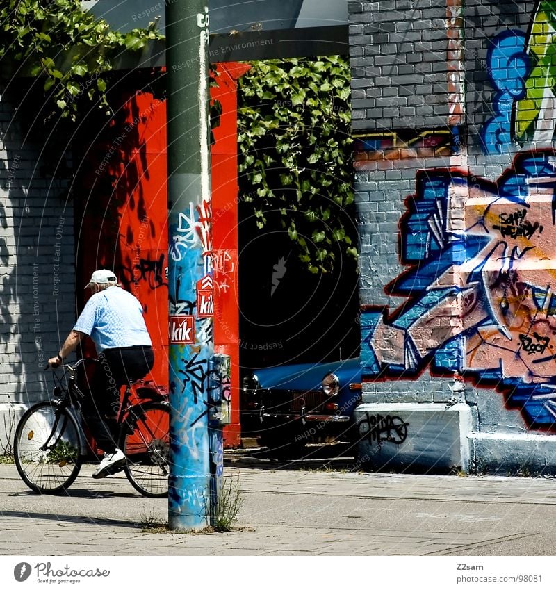 generationen Schlachthof München Wand Gemälde Backstein Laterne Tagger sprühen Kunst Buchstaben Hiphop Jugendkultur Generation Senior fahren Einfahrt rot Teer