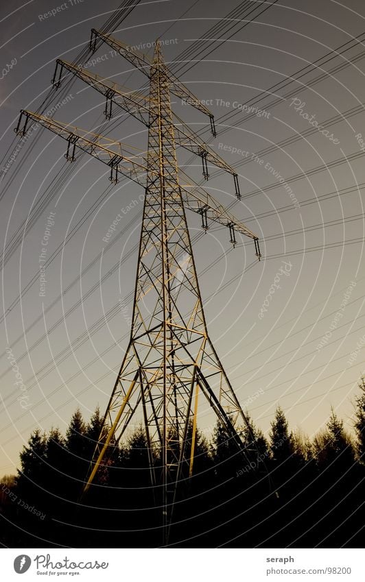 Strommast Elektrizität Energiewirtschaft Kabel Hochspannungsleitung Bauwerk Draht elektronisch Elektronik Energiekrise Gerüst Konstruktion Technik & Technologie