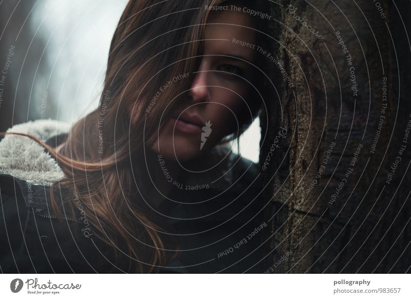 .... Mensch feminin Junge Frau Jugendliche Erwachsene Leben Körper Kopf Haare & Frisuren Gesicht 1 18-30 Jahre Natur Sonnenlicht Herbst Winter schlechtes Wetter