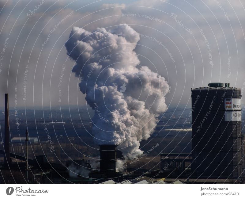 Air pollution - Luftverschmutzung Umweltverschmutzung Rauch Gasometer dreckig dunkel Smog Feinstaub Industrie Wasserdampf Verunreinigung Wasserdamf Schornstein