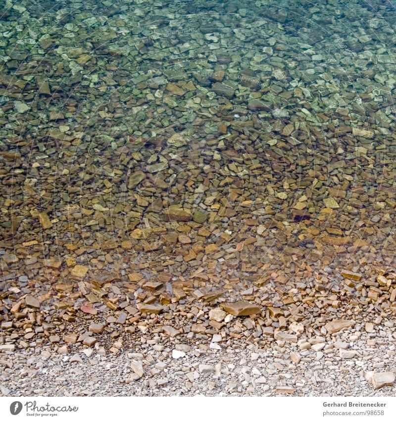 seichtes Quadrat Strand Meer Verlauf Stein Wasser Klarheit banal Kies