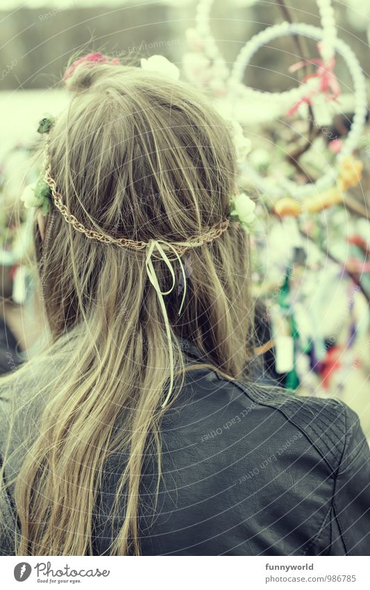 Heut trag ich Flowerpower Junge Frau Jugendliche Haare & Frisuren Haarschmuck Haarband Lederband blond langhaarig Coolness Lebensfreude Design einzigartig