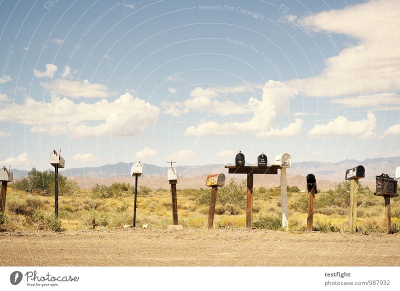 boxen Straße Wege & Pfade einzigartig ruhig Briefkasten Landschaft USA Route 66 Wüste Wärme Post Farbfoto Außenaufnahme Menschenleer Sonnenlicht