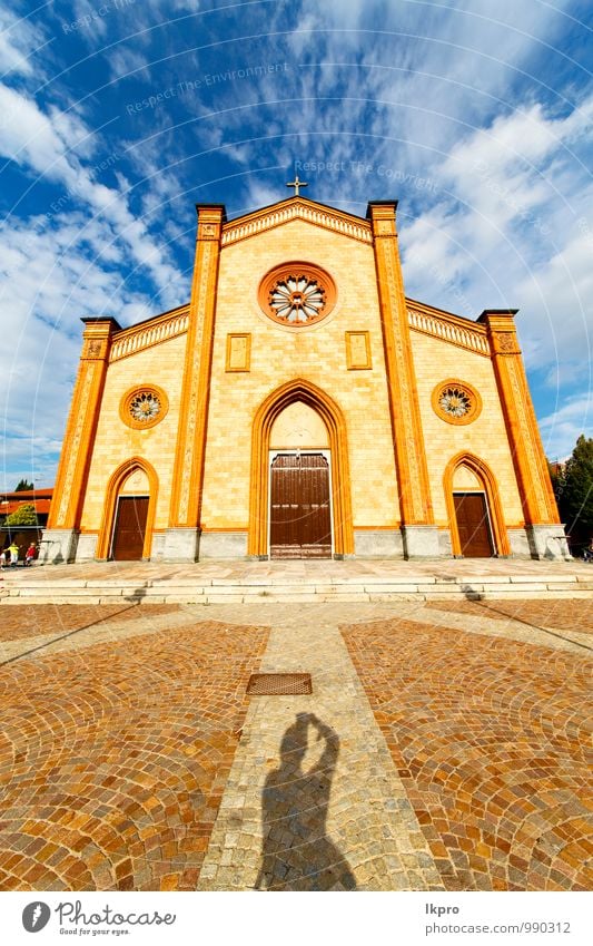 Kirche in der Villa Cortese geschlossener Backsteinturm Ferien & Urlaub & Reisen Tourismus Haus Architektur Kultur Pflanze Himmel Sommer Schönes Wetter Gras