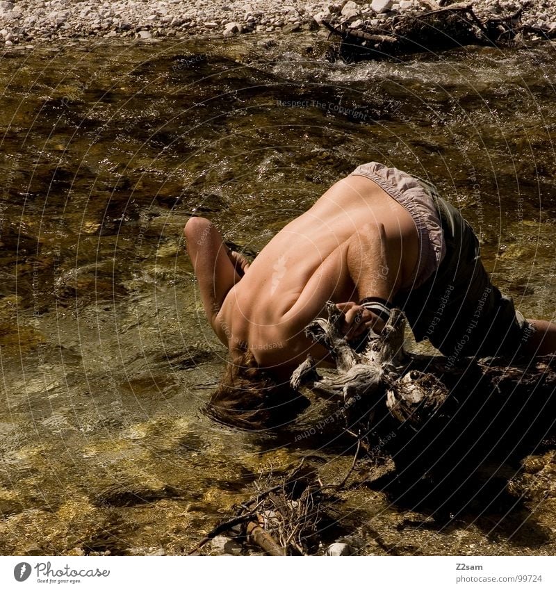 abkühlung Kühlung Erfrischung Bach Bayern Gewässer Mann Physik Sommer nass fresh Wasser Berge u. Gebirge Stein Klarheit man Wärme