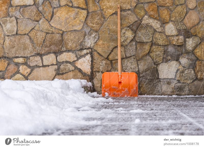 Done - Winter 2014 Snow Snow shovel Beautiful weather Ice Frost Snowfall House (Residential Structure) Wall (building) Sidewalk Work and employment Cold Yellow