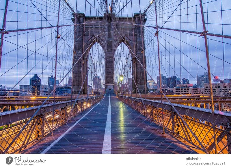 brooklyn bridge 5 pm Vacation & Travel Sightseeing Town Bridge Manmade structures Architecture Tourist Attraction Traffic infrastructure Lanes & trails Blue