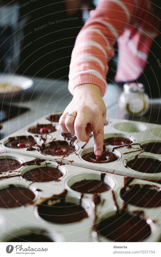 chocolat fondant Food Fruit Cake Dessert Candy Chocolate rasberries Nutrition Eating Pan Lifestyle Elegant Style Joy Leisure and hobbies Adventure Table Kitchen