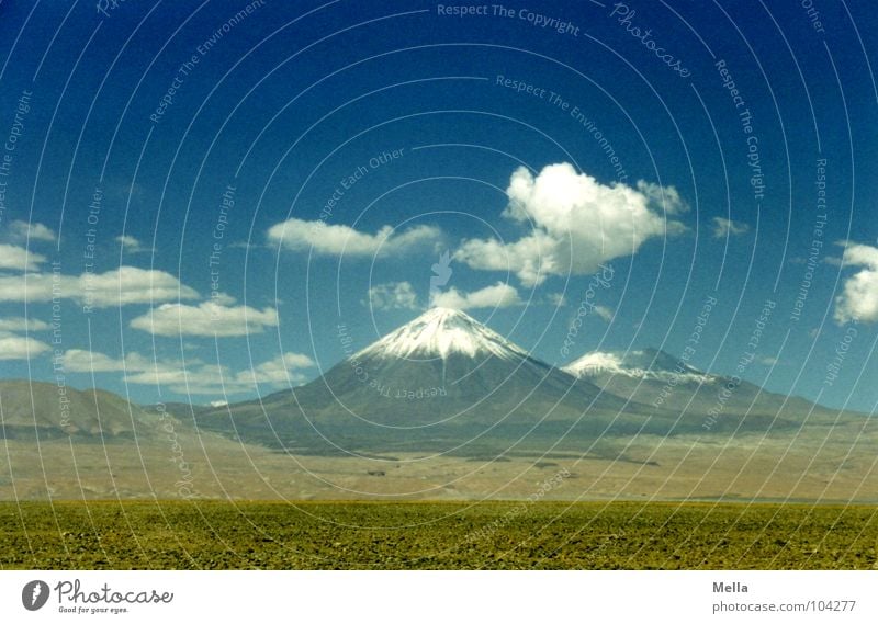 Licancabur Chile Bolivia Salar de Atacama San Pedro de Atacama White Clouds Gravel Dust Dusty Dry Hot Physics Expire South America Mountain Desert Volcano Andes