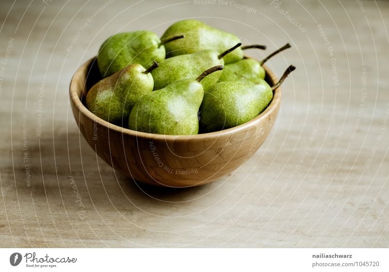 pears Food Fruit Pear Organic produce Vegetarian diet Diet Fasting Crockery Bowl Wood Fragrance Simple Fresh Healthy Delicious Natural Positive Juicy Beautiful