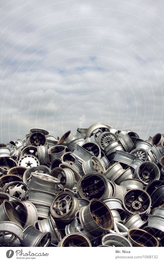 heavy metal III Leisure and hobbies Work and employment Workplace Trade Sky Clouds Gray Silver Wheel rim Steel Metal Aluminum Round Scrap metal Scrapyard Rust