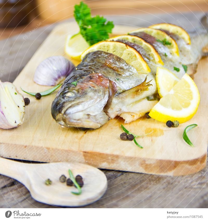 grilled trout Trout Fish Roasted Cooking Lemon Barbecue (apparatus) Barbecue (event) Summer Fresh Parsley Rosemary Garlic Clove of garlic Nutrition Protein