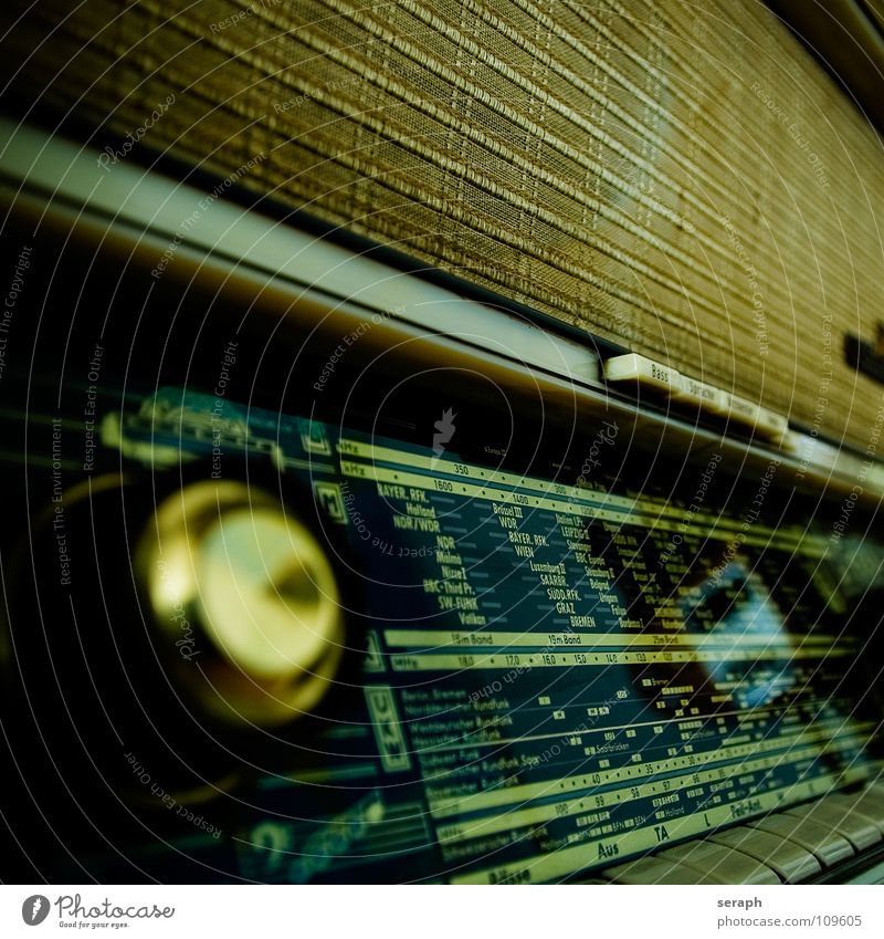 Video killed a Radio Star tube radio Radio (broadcasting) Radio (device) Old Ancient Historic Music Loudspeaker Sound system The fifties 50 Receive Analog