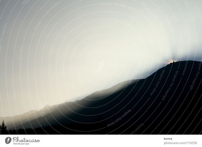 Misty Mountain Morning Sunrise Sunbeam Light Autumn Twilight Mountain range Forest Tree Back-light Peak Top terminal Broadcasting tower Radio technology