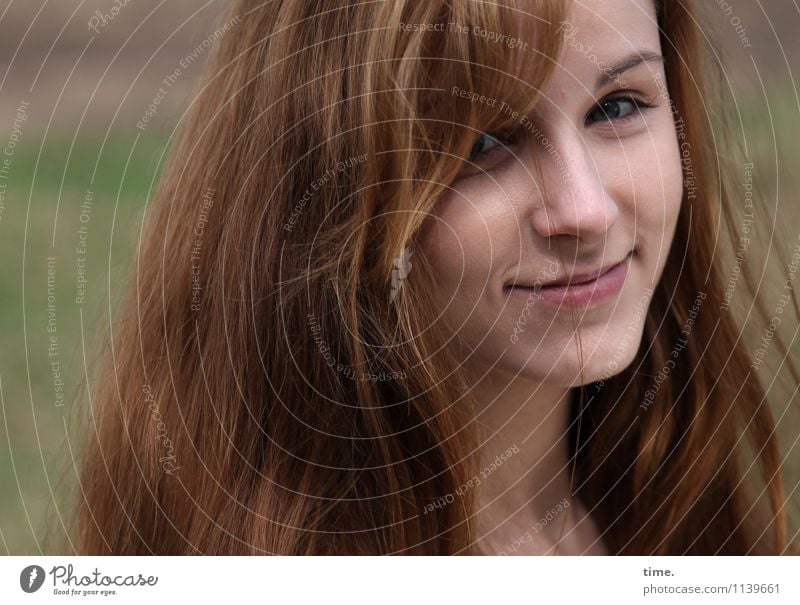 . Feminine Young woman Youth (Young adults) 1 Human being Red-haired Long-haired Observe Smiling Looking Wait Beautiful Happy Contentment