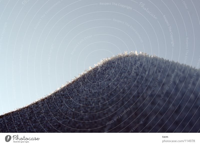 Icy mountain Ice crystal Cold Morning Roofing tile White Hard Interesting Curved Waves Macro (Extreme close-up) Winter Rasp Coconut Hoar frost Rope Snow Stone