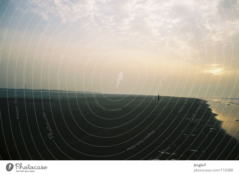 farsightedness Vantage point Horizon Clouds Ocean Beach Memory Loneliness Coast Thought Reading To go for a walk Ameland Netherlands Friesland district Sky Sand